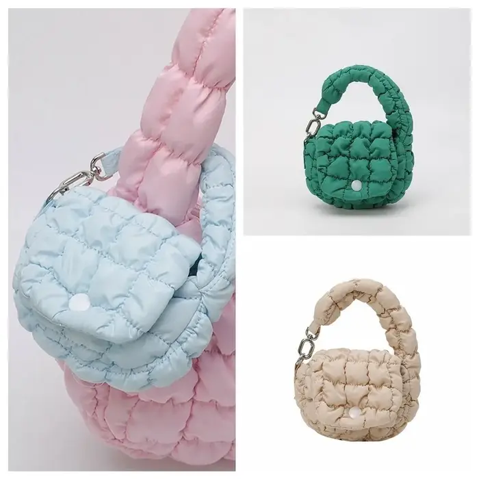 Mini sac nuage plissé de couleur unie