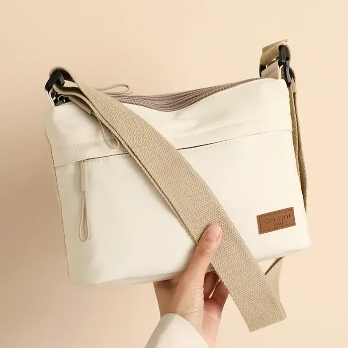 Sac à bandoulière à grande capacité avec 3 poches principales pour femmes