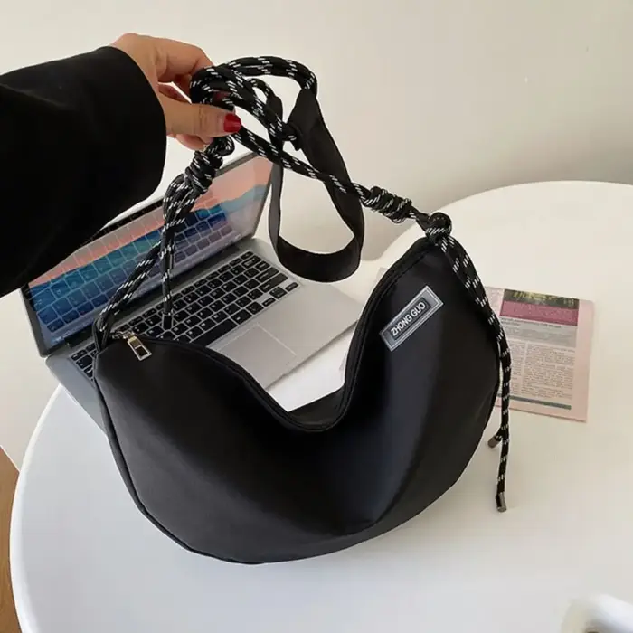 Sac à bandoulière en Nylon en forme de demi-lune