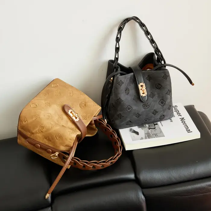 Sac Seau Brodé Élégant 2026 Nouveau Style Rétro en Cuir PU Sac à Bandoulière et Sac Croisé pour Commuter Sac à Main Tendance