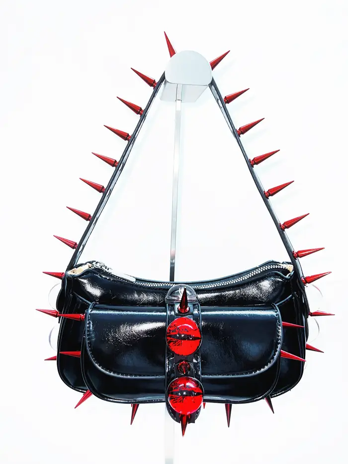 Sac cybergoth, sac gothique des années 80, sac style gothique, sac mode gothique, sac esthétique got