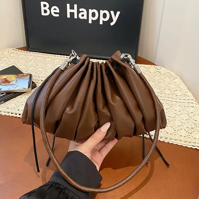 Sac à bandoulière argenté de luxe pour femmes