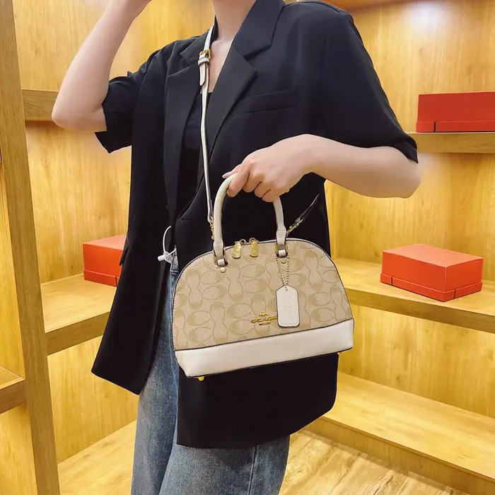 Sac à bandoulière pour femme de créateur parisien