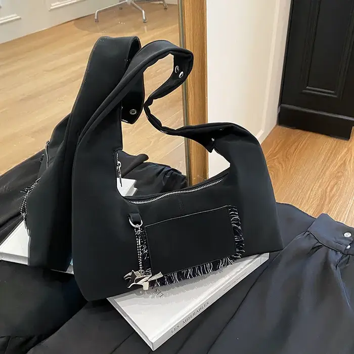 2025 nouveau Design sacs à main en Nylon femmes Hobo sac à bandoulière grande capacité Portable fourre-tout mode femme