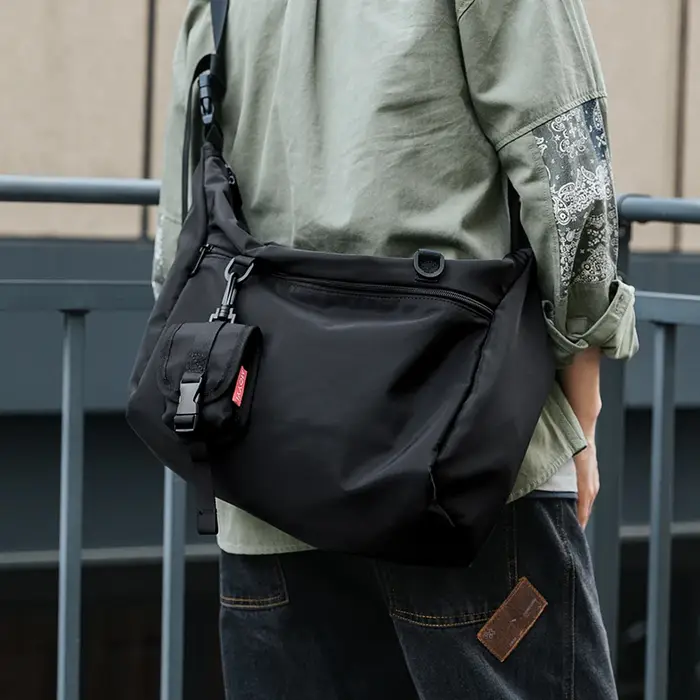 MOYYI coréen hommes sacs de messager femmes voyage décontracté grand Hobo sac étanche en Nylon ordinateur portable