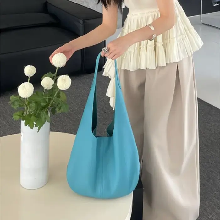 Sac seau bleu à la mode pour femmes