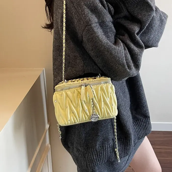 Argent bolsa feminina mode matelassé sac à bandoulière tendance Mini petite boîte rouge à lèvres pochette fermeture