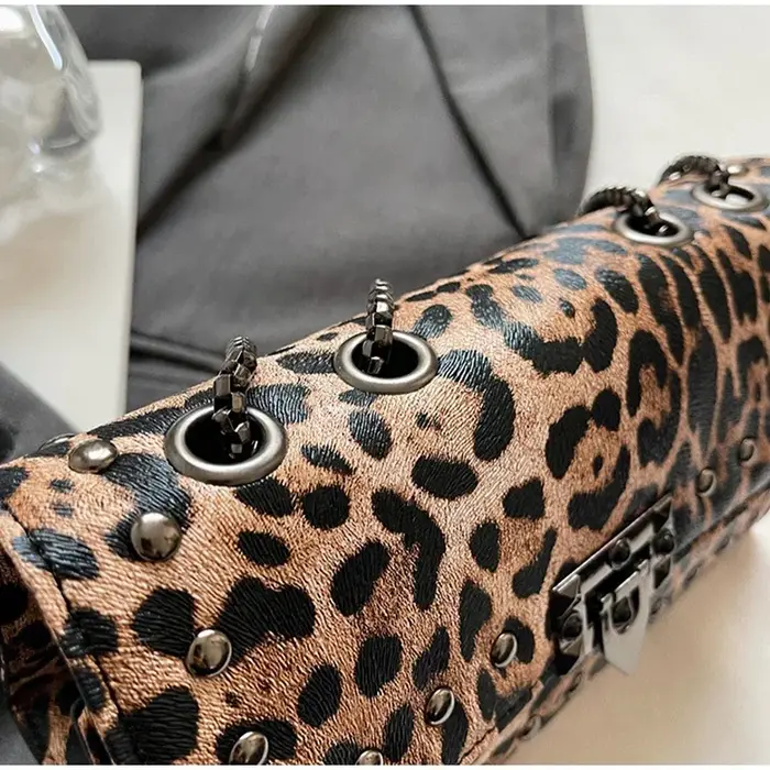 Sac sous les bras imprimé léopard coréen