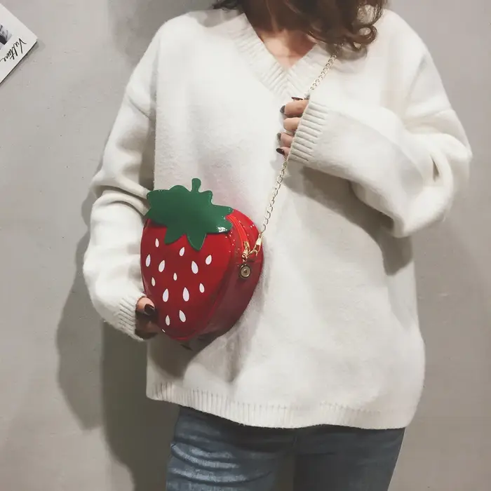 Femmes chaîne sac à main sac à bandoulière pour cadeau mode mignon en forme de fraise Design en cuir souple Mini sac