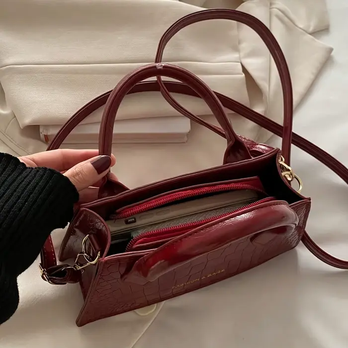 Petit sac élégant rouge bordeaux