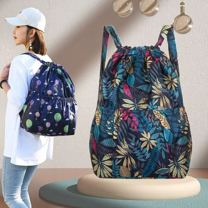 Sac à dos léger en nylon imperméable pour femme