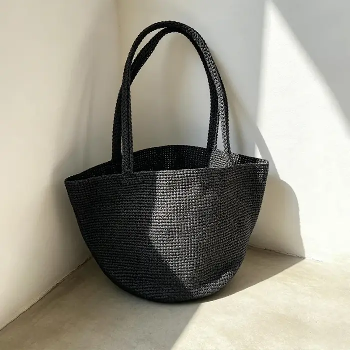 Sac fourre-tout en raphia tressé à la main pour femme