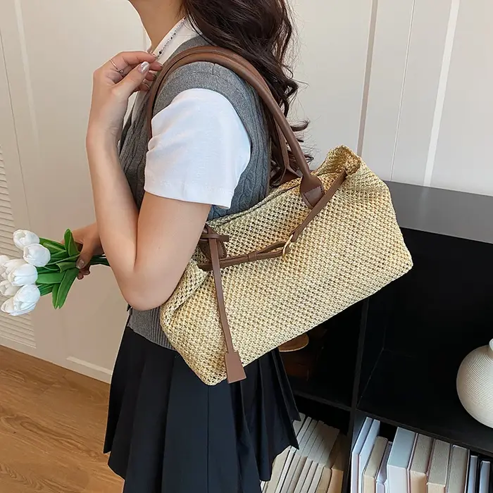 Sac à bandoulière en paille tressée décontracté pour femme, léger et élégant, avec boucle métallique, sac de voyage, de sortie ou de shopping