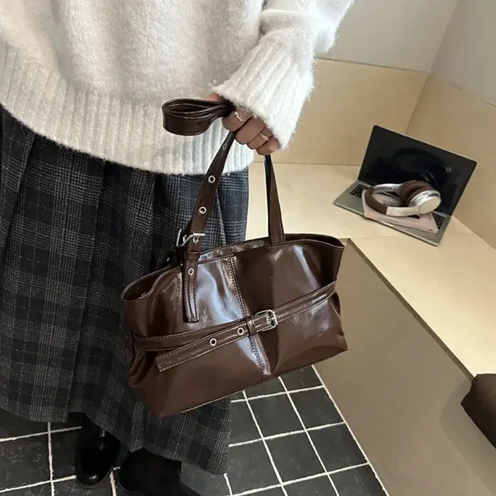 Nouveau sac à main à boucle de ceinture polyvalent à la mode Style coréen couleur unie en cuir souple sac à bandoulière décontracté pour femmes sac sous les bras