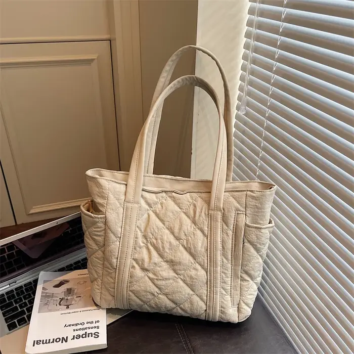 Sac fourre-tout en tissu matelassé pour femmes