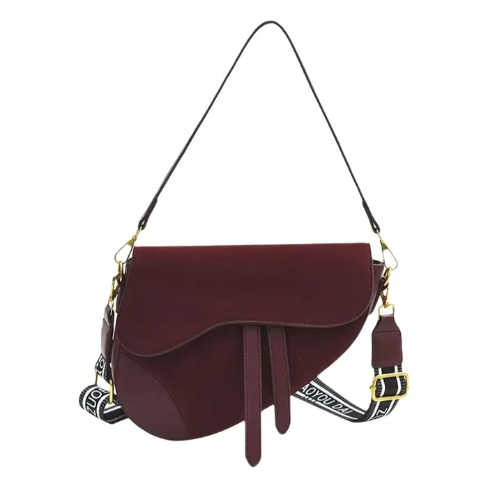 Sac bandoulière tendance à large sangle