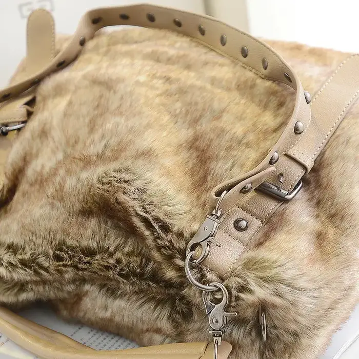 Sac à main fourre-tout en fausse fourrure pour femme