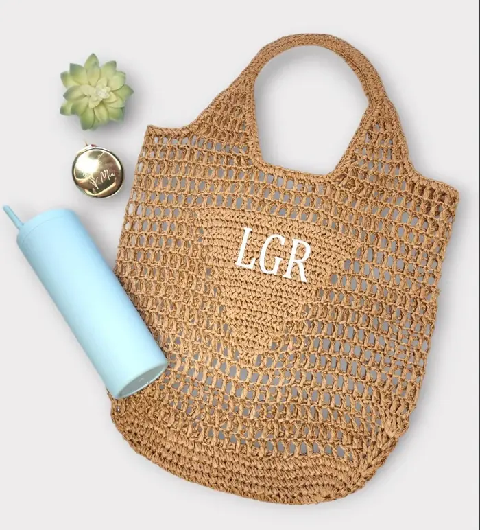 Sac fourre-tout de plage en raphia personnalisé