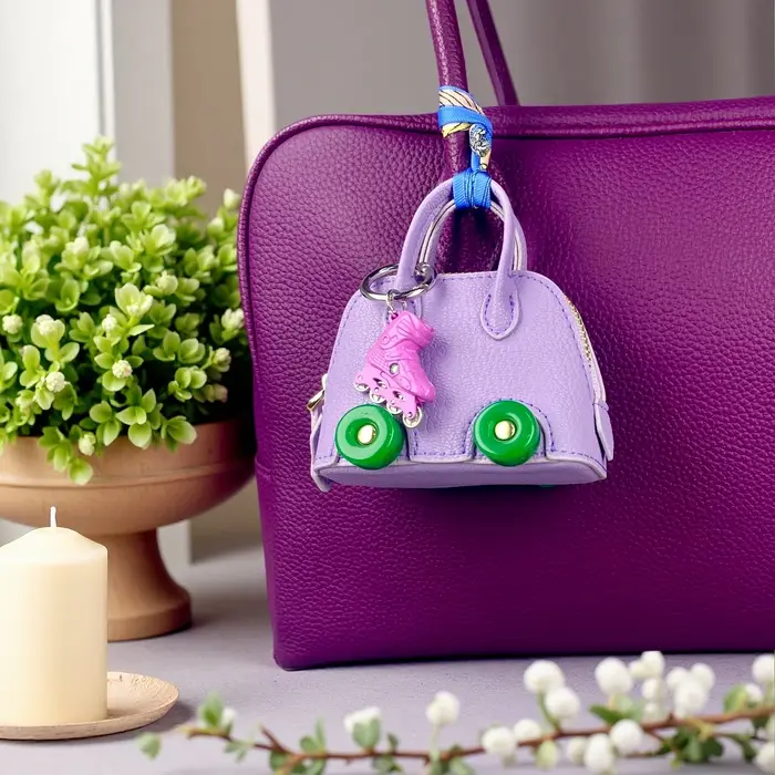 Mini pochette en cuir pour pneus – Adorable étui pour écouteurs en forme de voiture