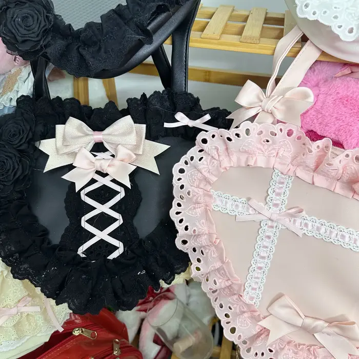 Lolita fait à la main amour coeur dentelle fleur mignon sac à bandoulière douce fille étudiants arc fourre-tout sacs