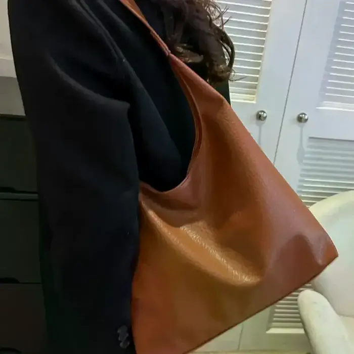 Sac fourre-tout en cuir tendance pour femmes