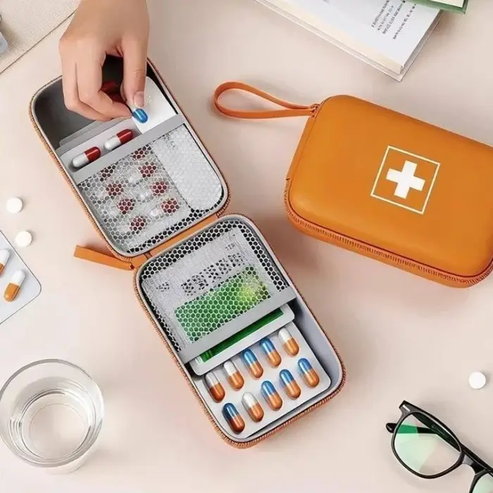 Petite trousse de rangement pour médicaments