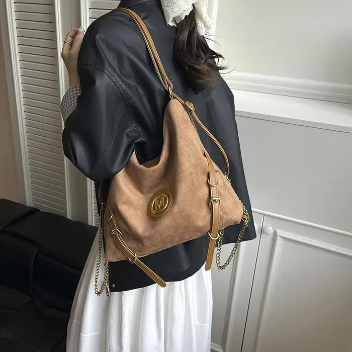 2026 nouvelle tendance sac fourre-tout décontracté Faux daim couleur unie lettre