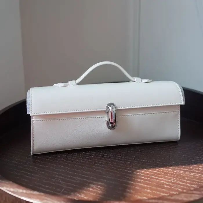 Français élégant Simple femmes Flip sac à main en trois dimensions classique couleur unie Design élégant sac à main 2025 nouveau sac à main Vintage