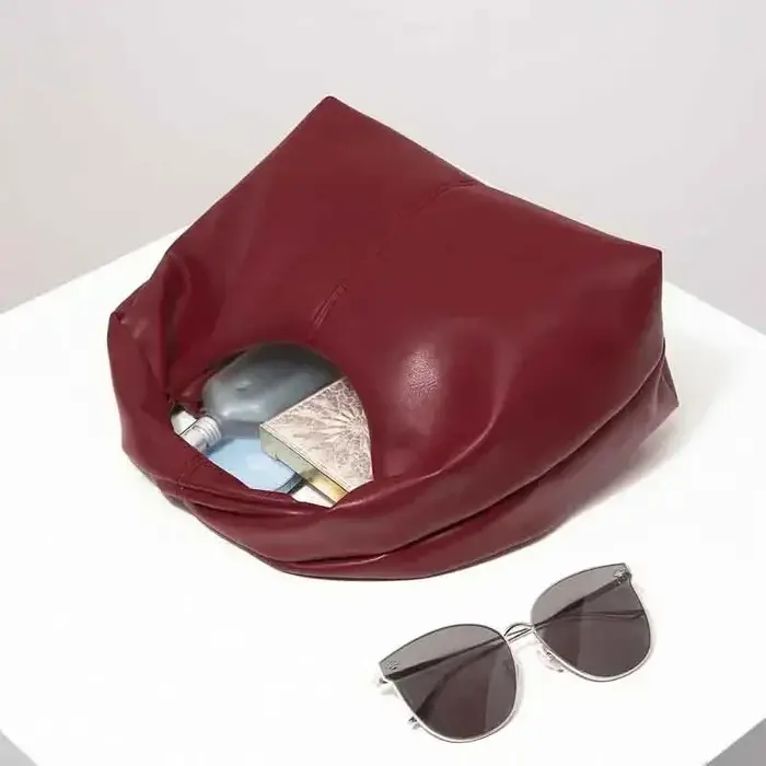 Pochette supérieure de couleur unie