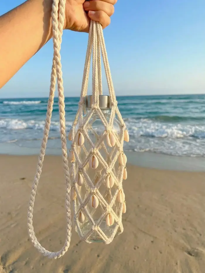 Sac bandoulière bohème en macramé pour bouteille d'eau avec coquillages