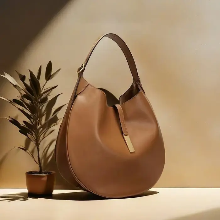 Sac croissant en daim pour femme