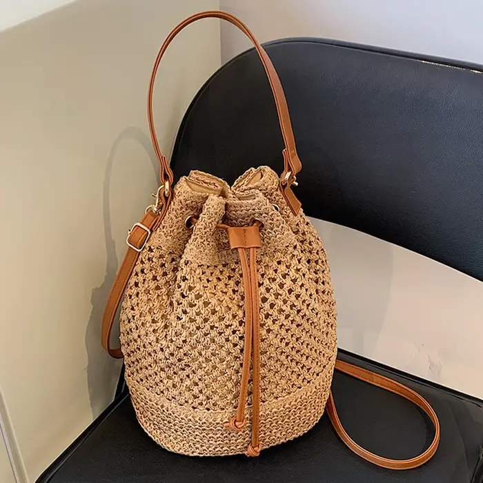 Sac à bandoulière d'été en paille pour femme