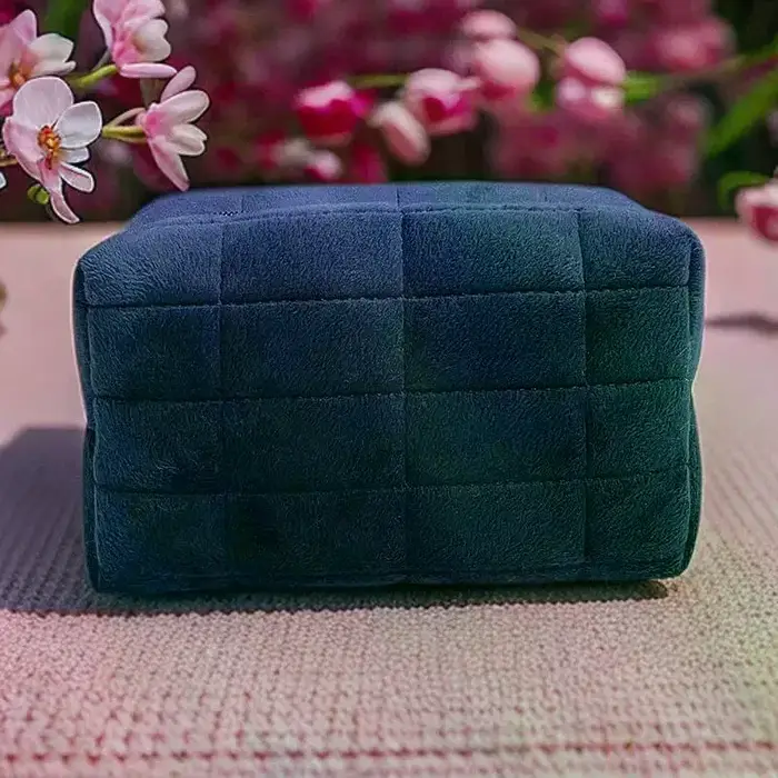 Trousse de maquillage élégante en fourrure pour femmes