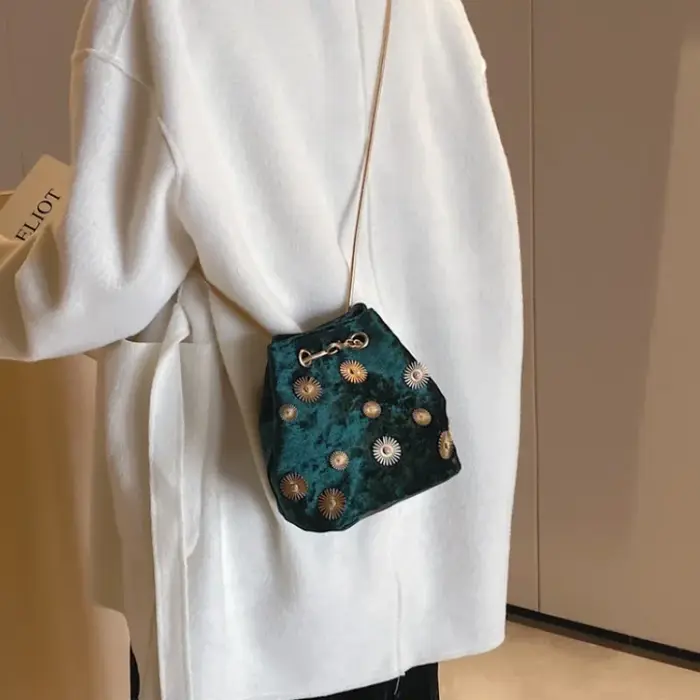 Nouveaux sacs à bandoulière pour femmes sac seau élégant sac à main en velours fourre-tout sac