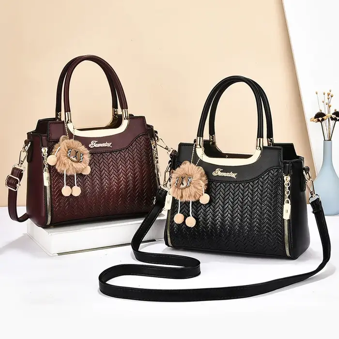 Luxueux sac à bandoulière tissé de grande capacité pour femmes