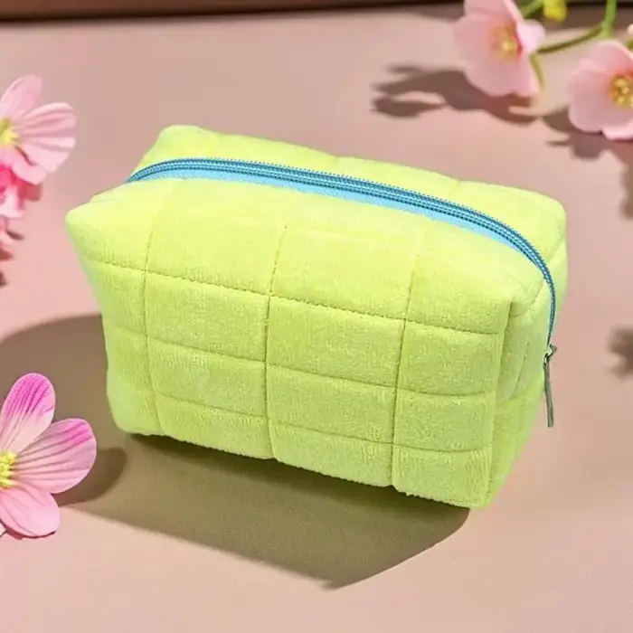 Trousse de maquillage en fourrure mignonne pour femmes, grand sac à cosmétiques de couleur unie à fe