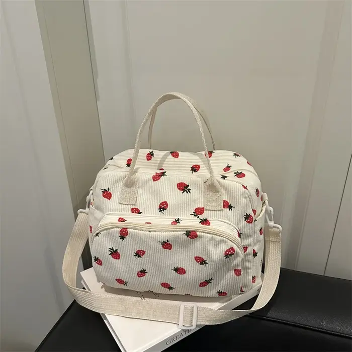 Sac à bandoulière fraise mode sacs fourre-tout en velours côtelé grande capacité femme sac à main sangle réglable sac de voyage en plein air 2025