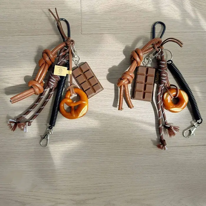 Automne/hiver marron mignon pain alcalin Style coréen INS sac pendentif chocolat escalade corde porte-clés décoratif Hangin