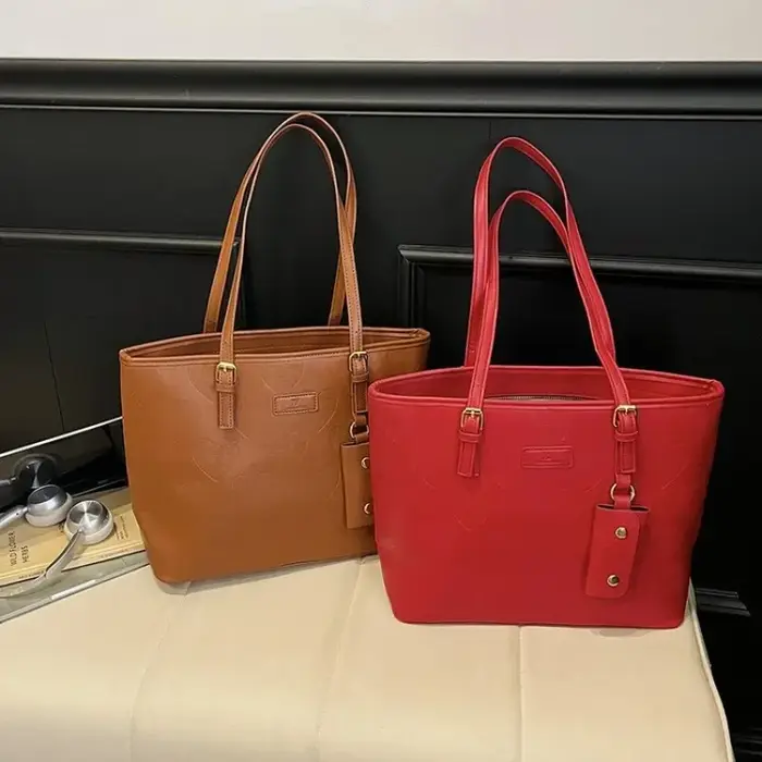 Sac Messager Élégant en Cuir Classique pour Femme – Design Minimaliste Unique