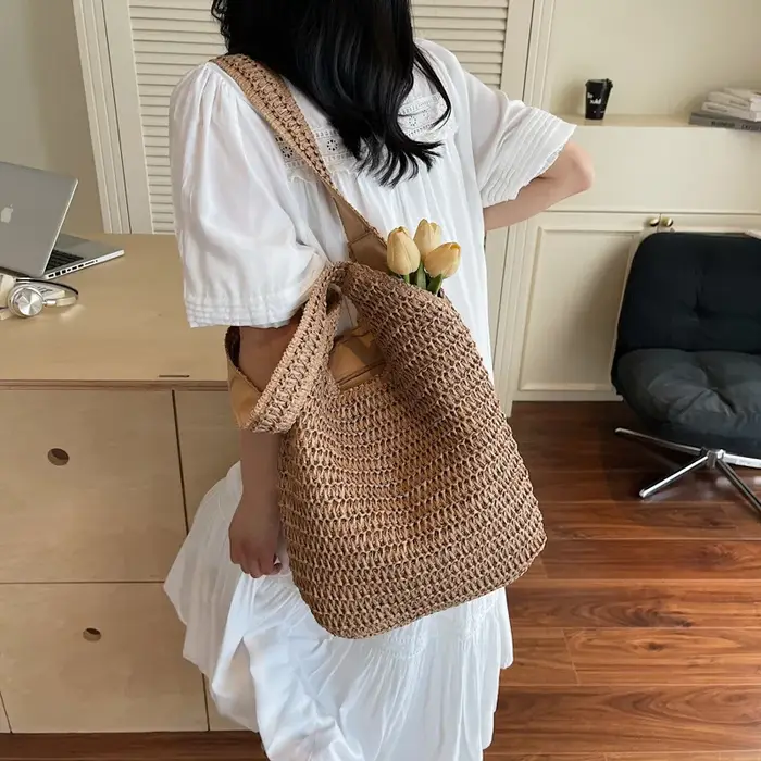 Nouveau Sac à Bandoulière Grande Capacité en Paille Tressée Style Vacances Printemps-Été 2026