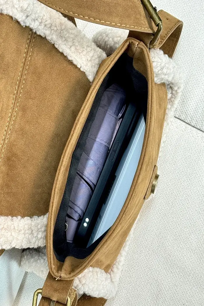 Sac en fourrure d'agneau pour femme