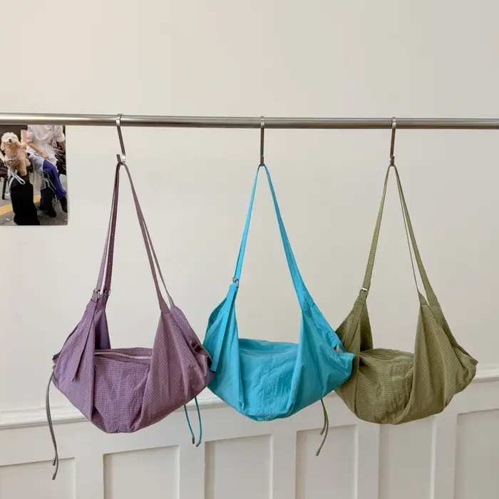 Sacs à bandoulière hobo en nylon légers d'été