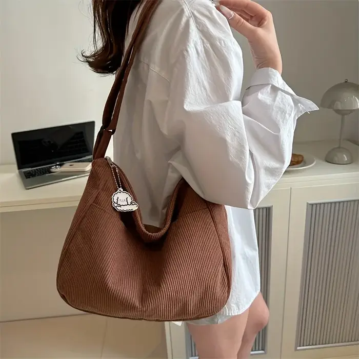 Sac à bandoulière en velours côtelé pour femmes