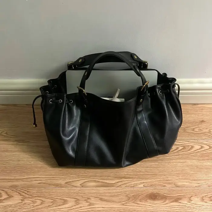 Sac à main 24H pour femme, à la fois intemporel et décontracté, sac fourre-tout noir à la mode