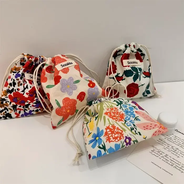 Sacs à cordon floraux en tissu de coton