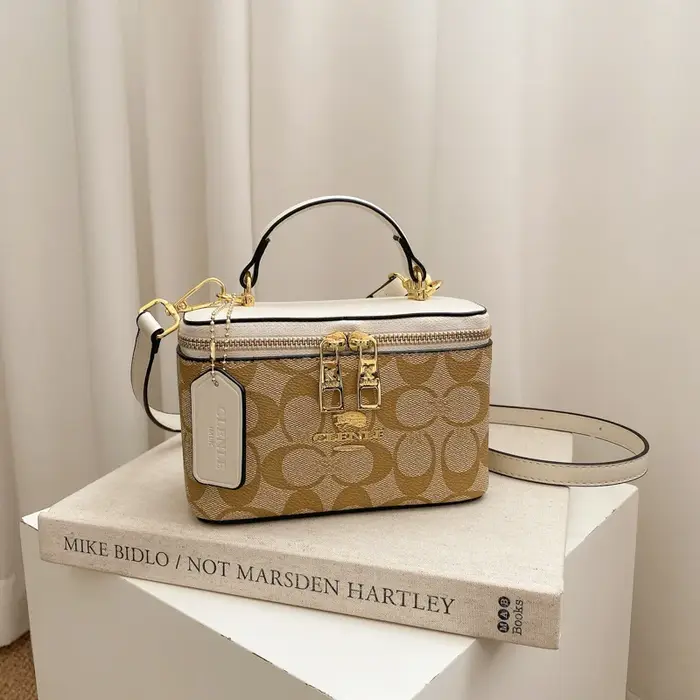 Sac à main vintage pour femmes 2026, nouveau sac bandoulière à imprimé monogramme, mini sac de toilette de haute qualité, sac boîte à double fermeture éclair, poignée supérieure, sac à bandoulière.