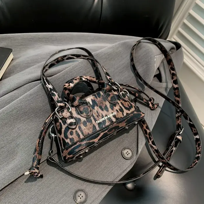 Mini sac à bandoulière marron ingent pour femme