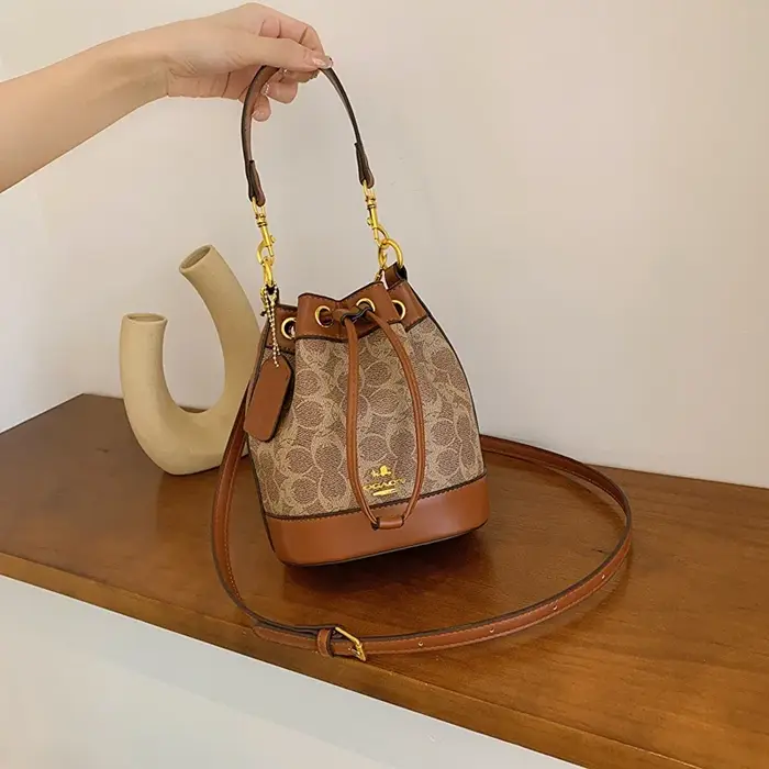 Sac à bandoulière élégant pour femme