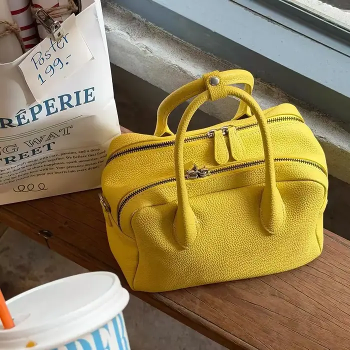 Sac bowling jaune texturé litchi Printemps-Été 2026