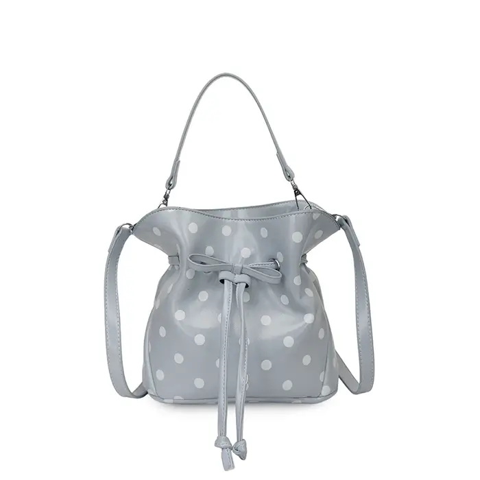 Sac seau mini en similicuir souple à pois avec cordon de serrage, nœud et bandoulière amovible, poig